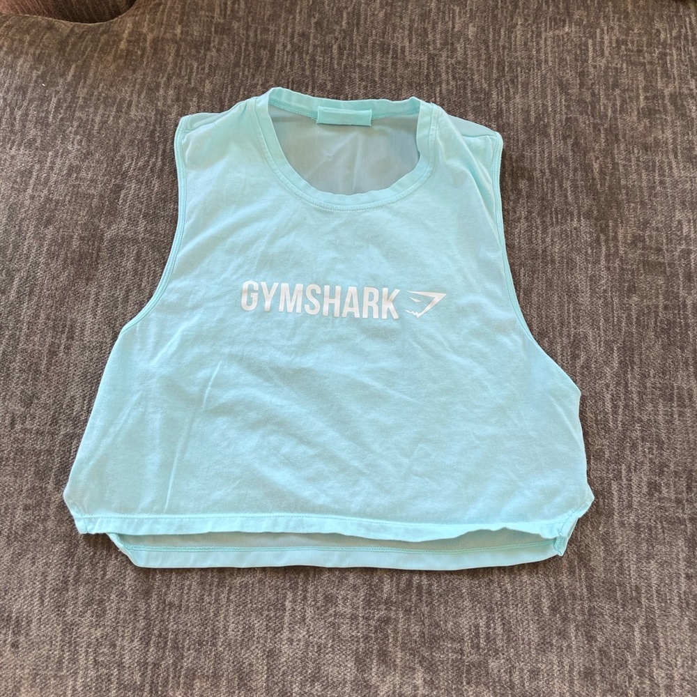 Gym shark crop top
